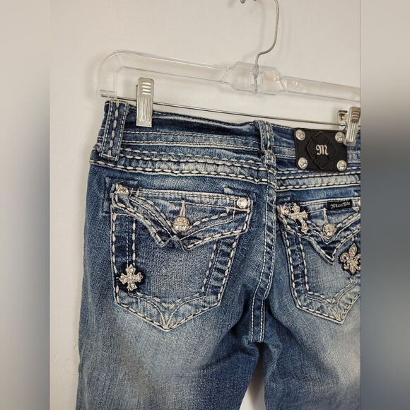 Miss Me Easy Capri Jeans Cropped Bedazzled Y2K 90s Casual Denim Medium Wash 25 - Picture 8 of 10
